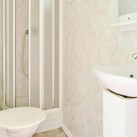Two-bedroom Holiday In Σπίτι διακοπών Sázava